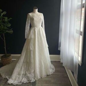 Vintage 1950s Lace Long Sleeve Wedding Dress